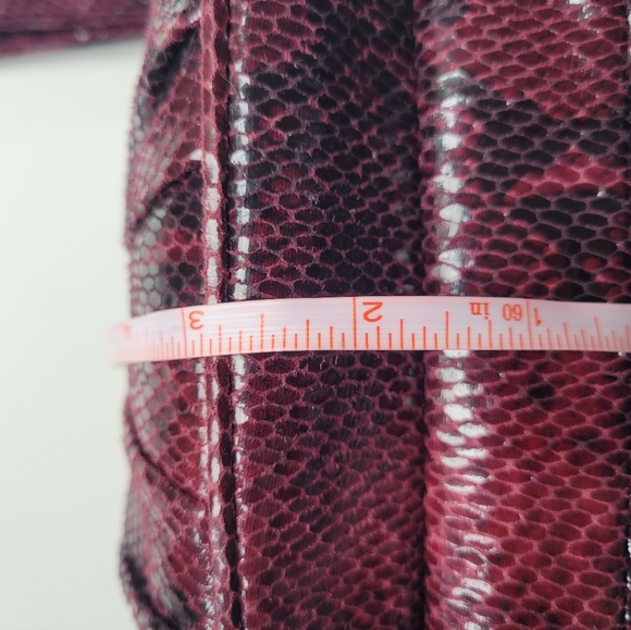 Nine West clutch in red, burgundy and purple - Picture 6 of 7